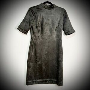 Ann Taylor Gray Sueded Short-Sleeved Dress. Sz 4. Simple. Classic. Lovely.
